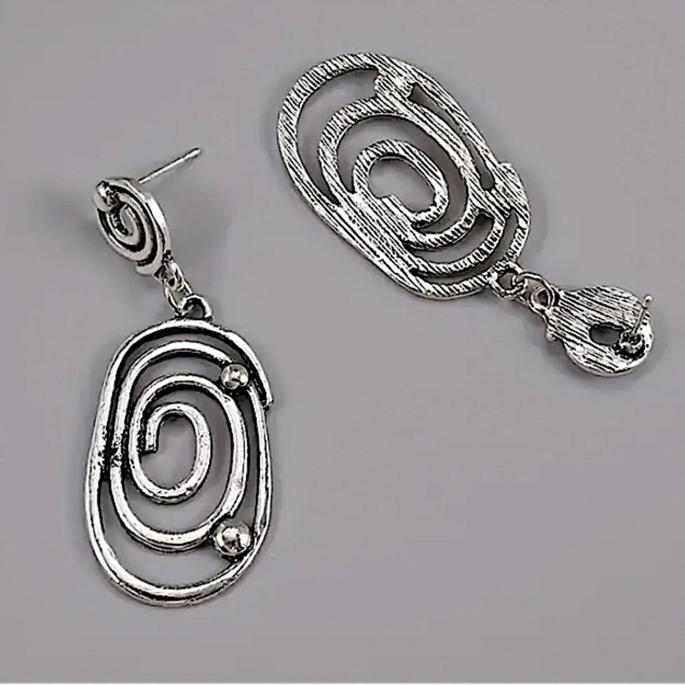 Silver Swirl Boho Earrings Geometric Irregular Dangle - Picture 2 of 4